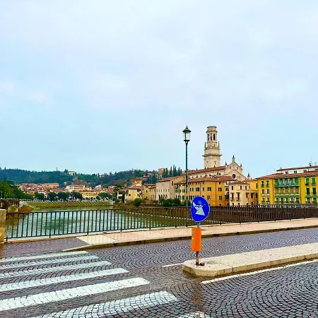 Pratosanto, Relax Nel Cuore Di Apartamento Verona